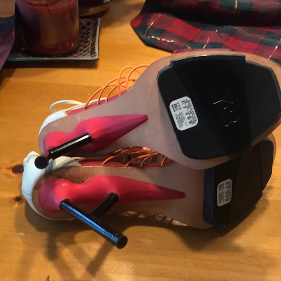 Y-3 heels by Yohji Yamamoto. Red/Beige/Peep toe - Picture 5 of 8